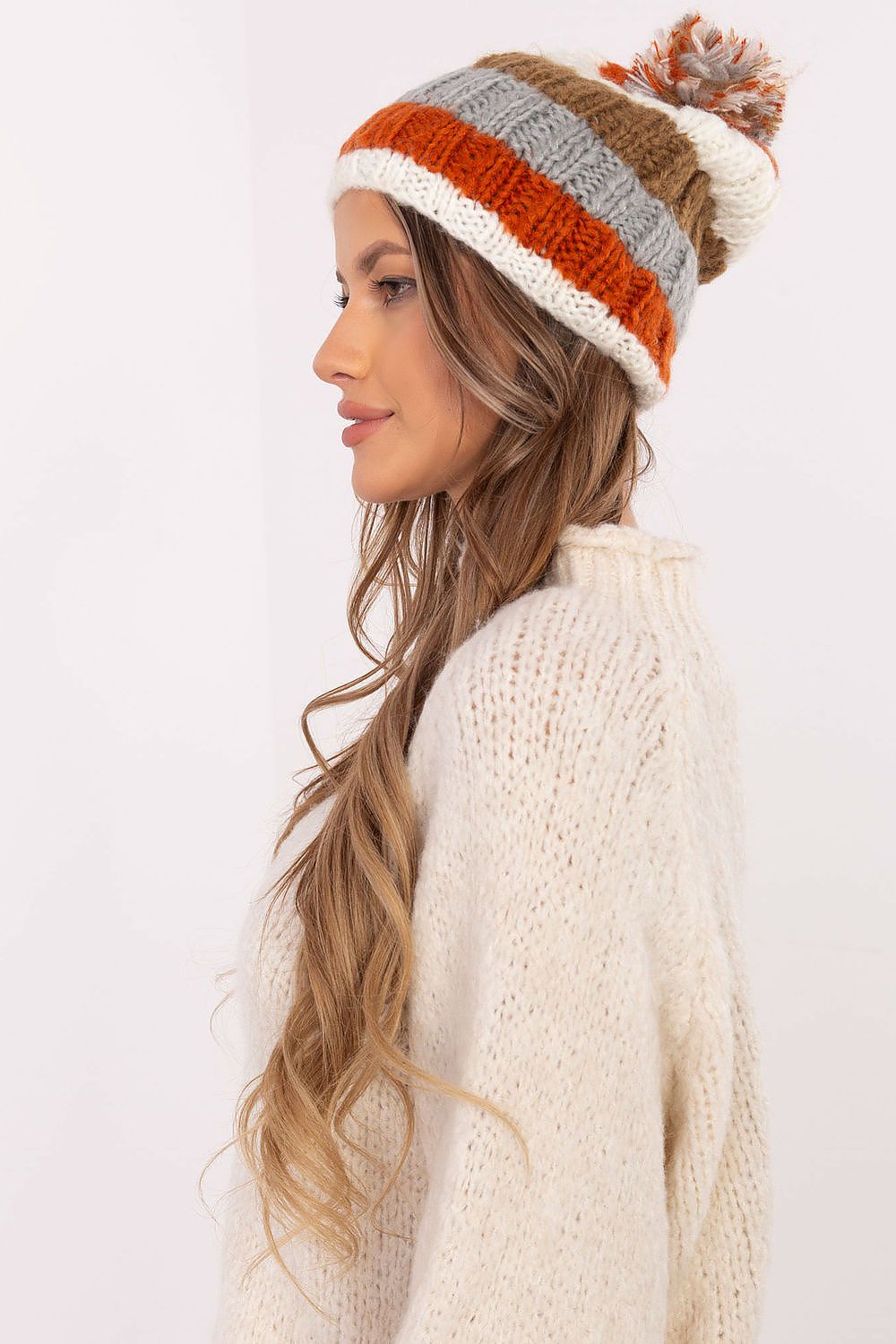 Cap model 208413 AT